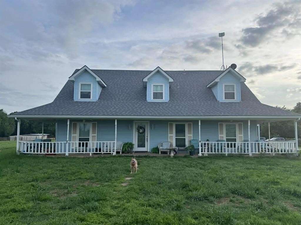15.4 Acres of Land with Home for Sale in Scurry, Texas