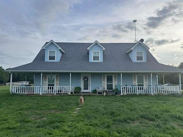 15.4 Acres of Land with Home for Sale in Scurry, Texas