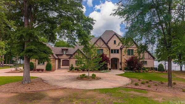 3.23 Acres of Land with Home for Sale in Benton, Arkansas