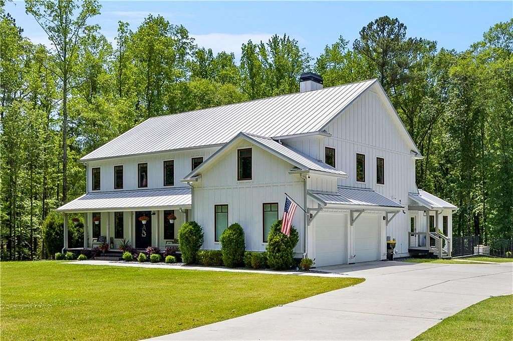 6.55 Acres of Land with Home for Sale in Fayetteville, Georgia