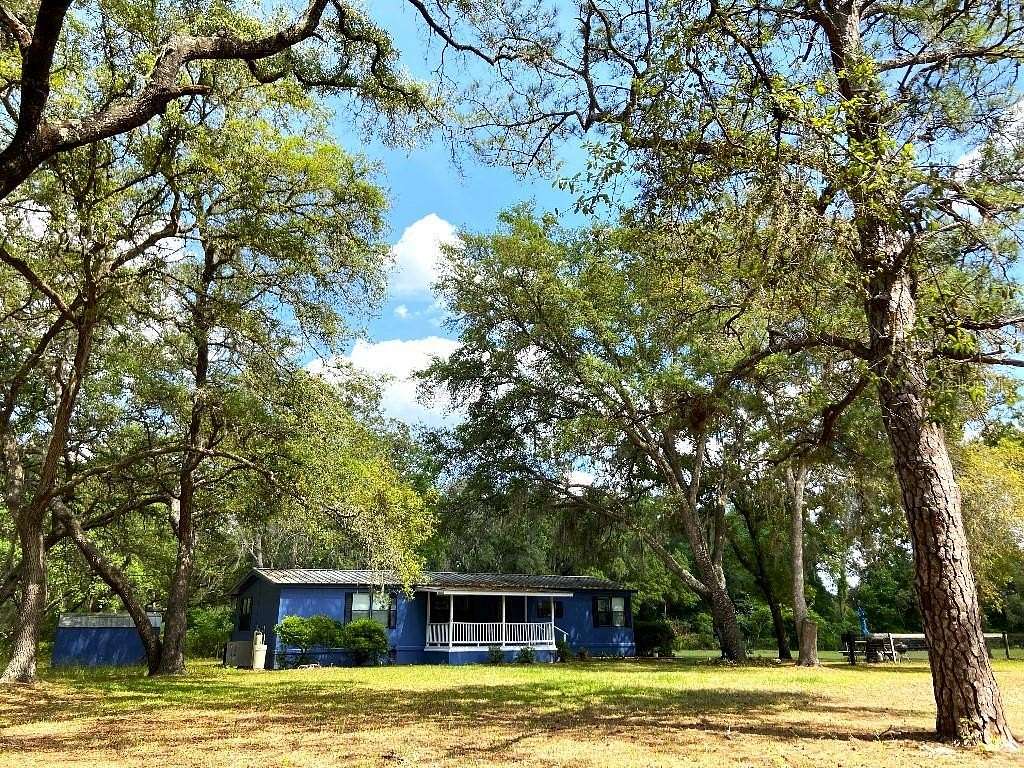 3 Acres of Land with Home for Sale in Fort McCoy, Florida