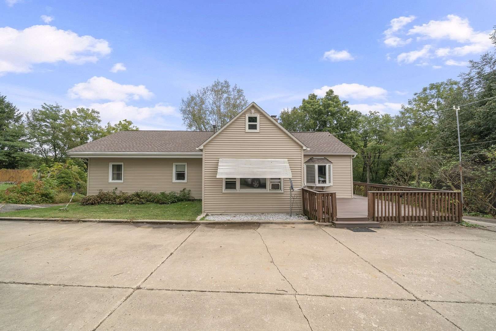 3.15 Acres of Land with Home for Sale in Oswego, Illinois