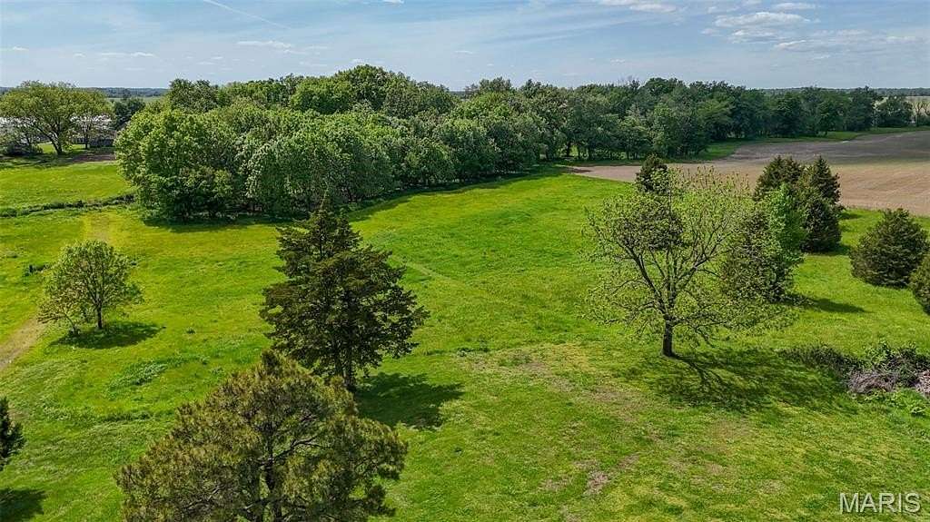 5 Acres of Residential Land for Sale in Vergennes, Illinois