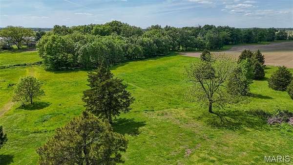 5 Acres of Residential Land for Sale in Vergennes, Illinois