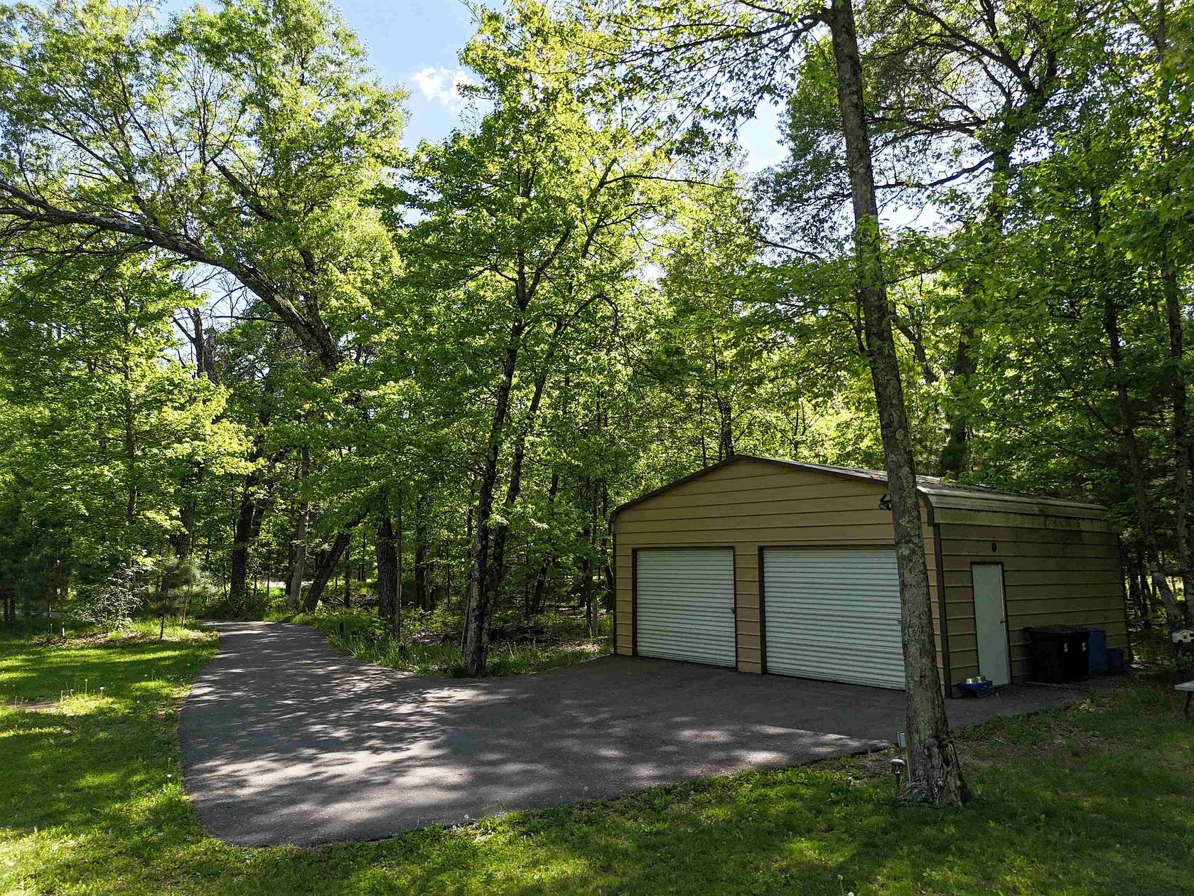 1.5 Acres of Residential Land for Sale in Arkdale, Wisconsin