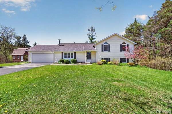 6.5 Acres of Land with Home for Sale in Alden, New York