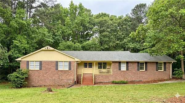 2.5 Acres of Land with Home for Lease in Lawrenceville, Georgia