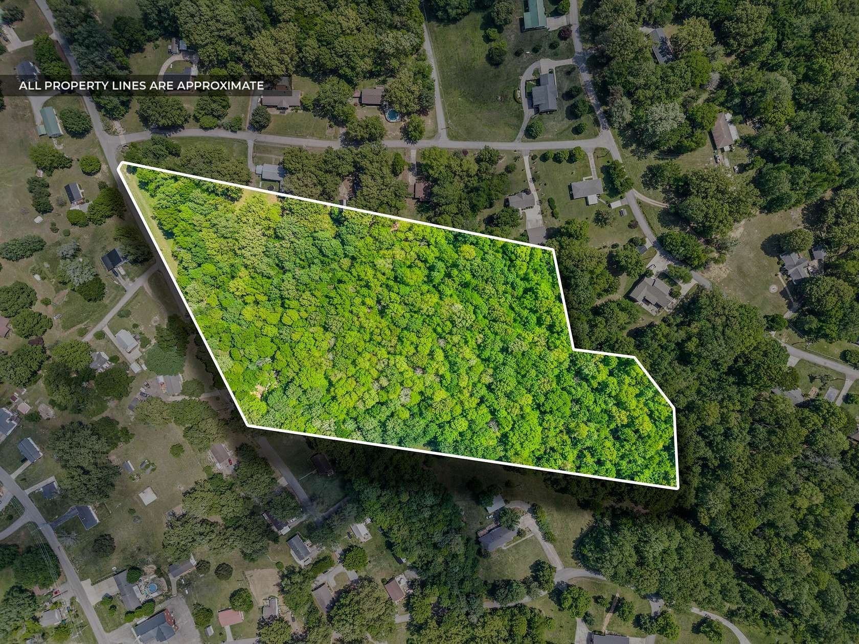 10 Acres of Residential Land for Sale in Dover, Tennessee