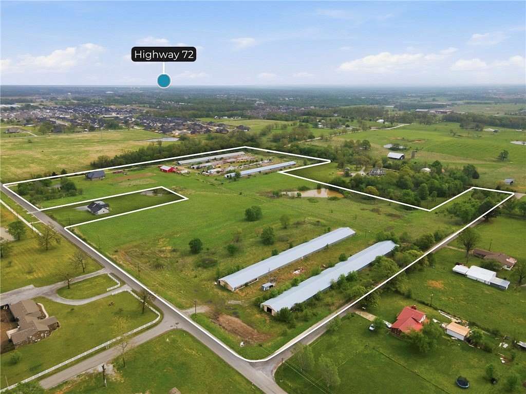 33 Acres of Agricultural & Residential Land for Sale in Bentonville, Arkansas