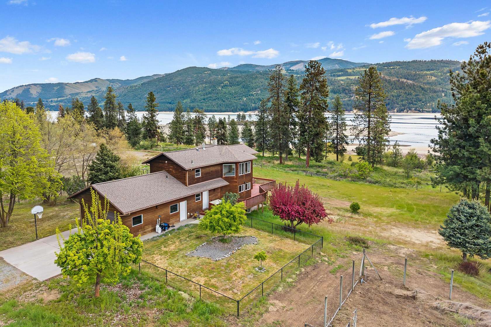 5.59 Acres of Land with Home for Sale in Colville, Washington