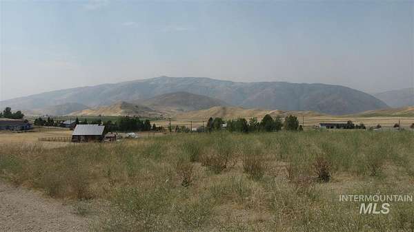 2.3 Acres of Residential Land for Sale in Horseshoe Bend, Idaho