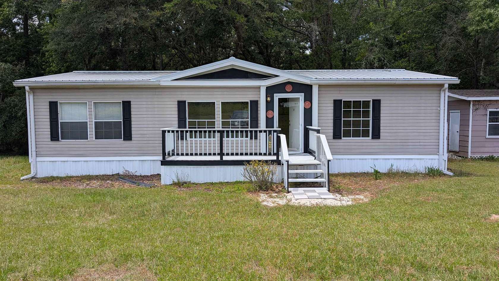 2.75 Acres of Land with Home for Sale in Monticello, Florida