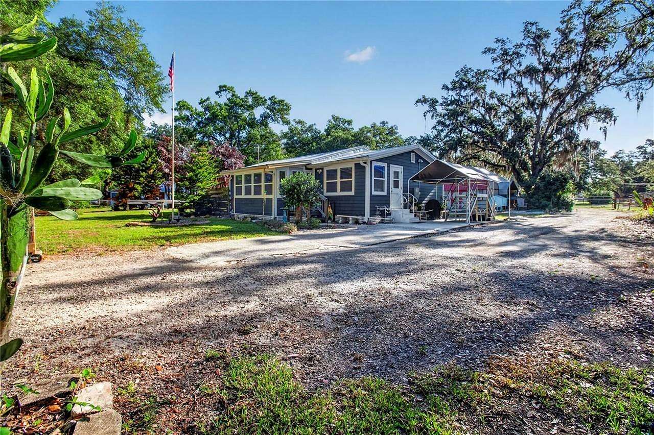 2.43 Acres of Land with Home for Sale in Thonotosassa, Florida
