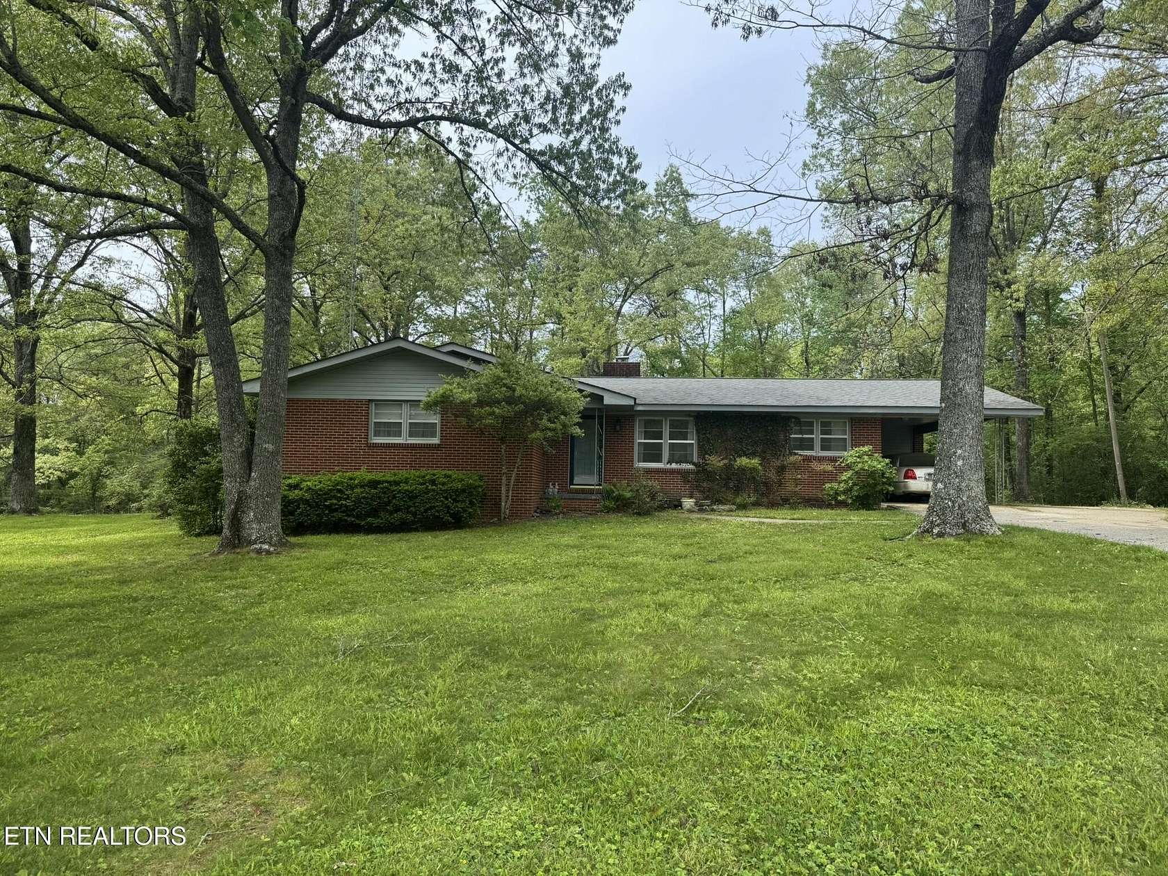 3.1 Acres of Land with Home for Sale in Crossville, Tennessee