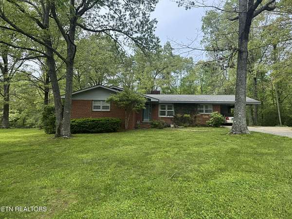 3.1 Acres of Land with Home for Sale in Crossville, Tennessee