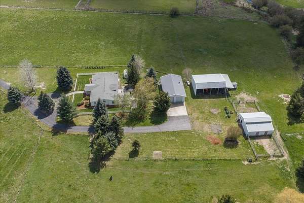 10 Acres of Land with Home for Sale in Mead, Washington