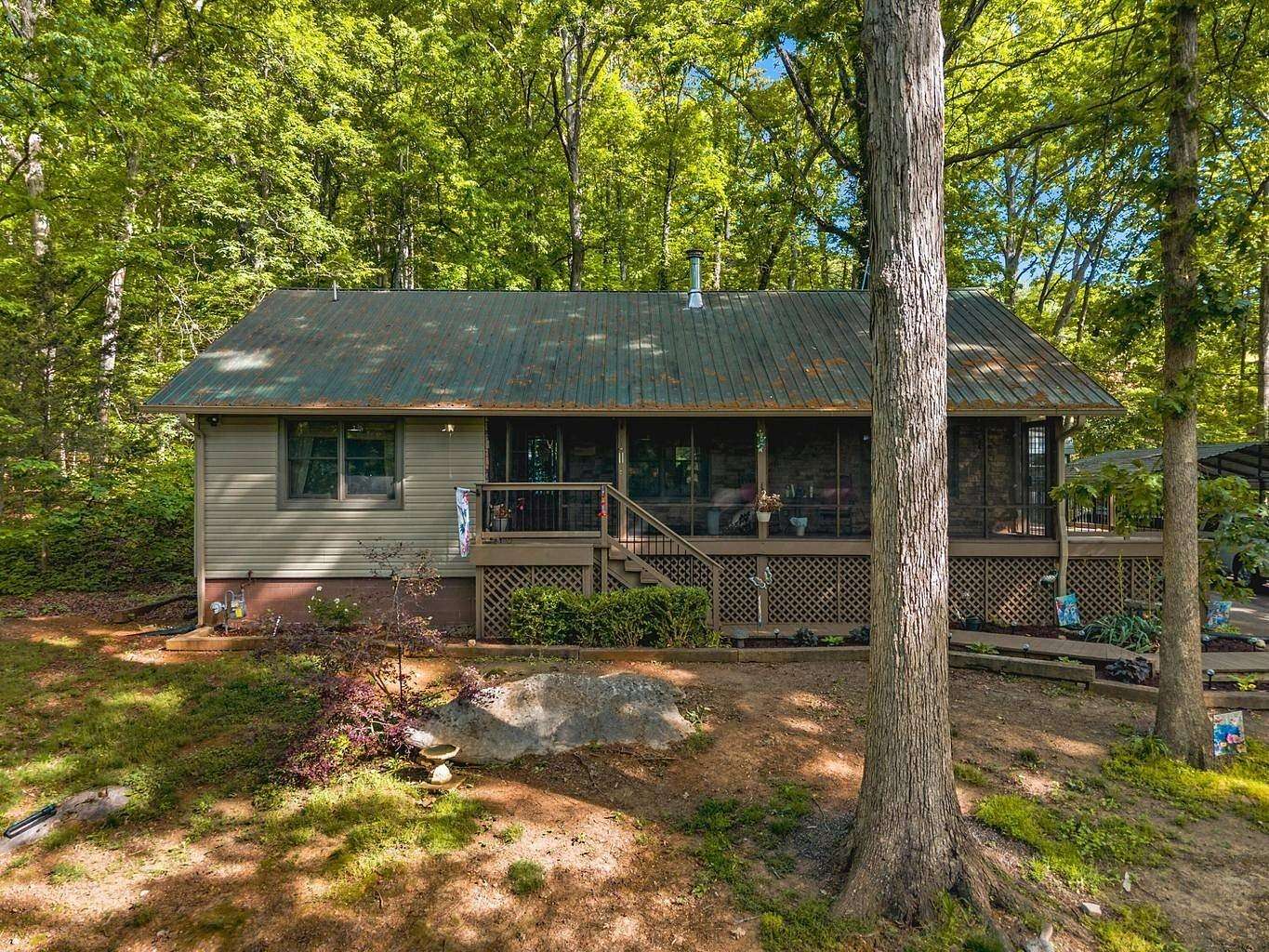 4.42 Acres of Land with Home for Sale in Dandridge, Tennessee