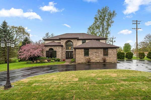 1.74 Acres of Land with Home for Sale in Hawthorn Woods, Illinois
