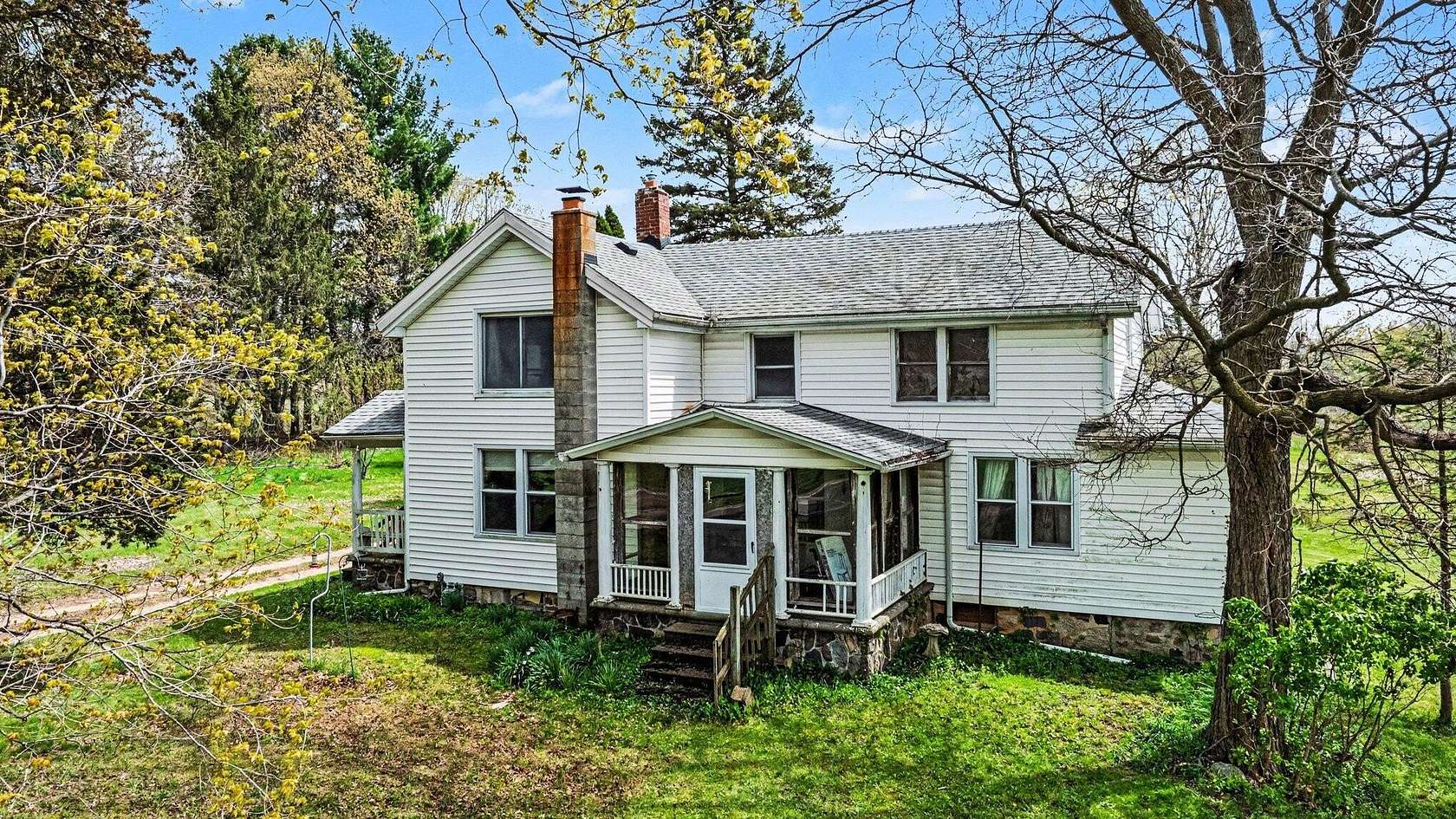 4.9 Acres of Land with Home for Sale in Battle Creek, Michigan
