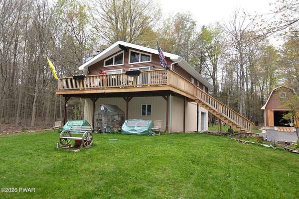 4.3 Acres of Land with Home for Sale in Newfoundland, Pennsylvania