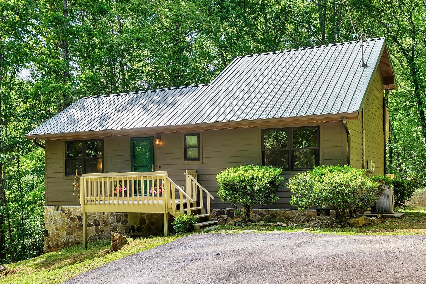 6 Acres of Land with Home for Sale in Georgetown, Tennessee