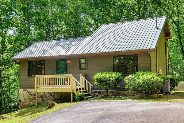 6 Acres of Land with Home for Sale in Georgetown, Tennessee