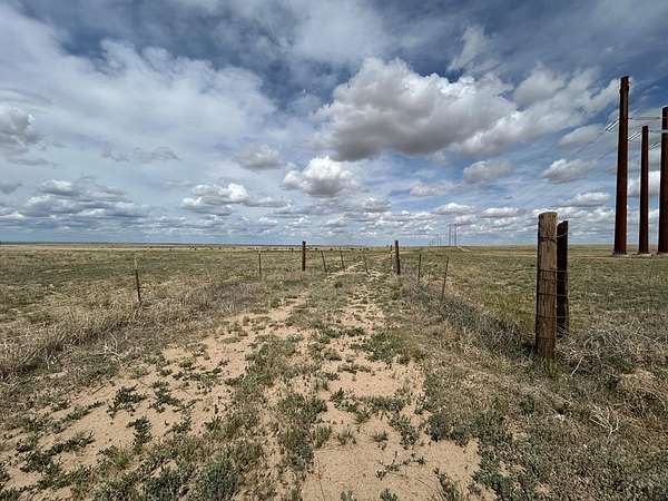 40 Acres of Agricultural Land for Sale in Avondale, Colorado