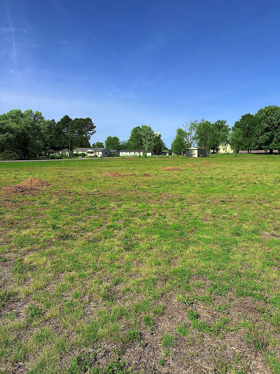 10.4 Acres of Land for Auction in Ardmore, Alabama