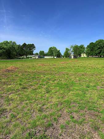 10.4 Acres of Land for Auction in Ardmore, Alabama