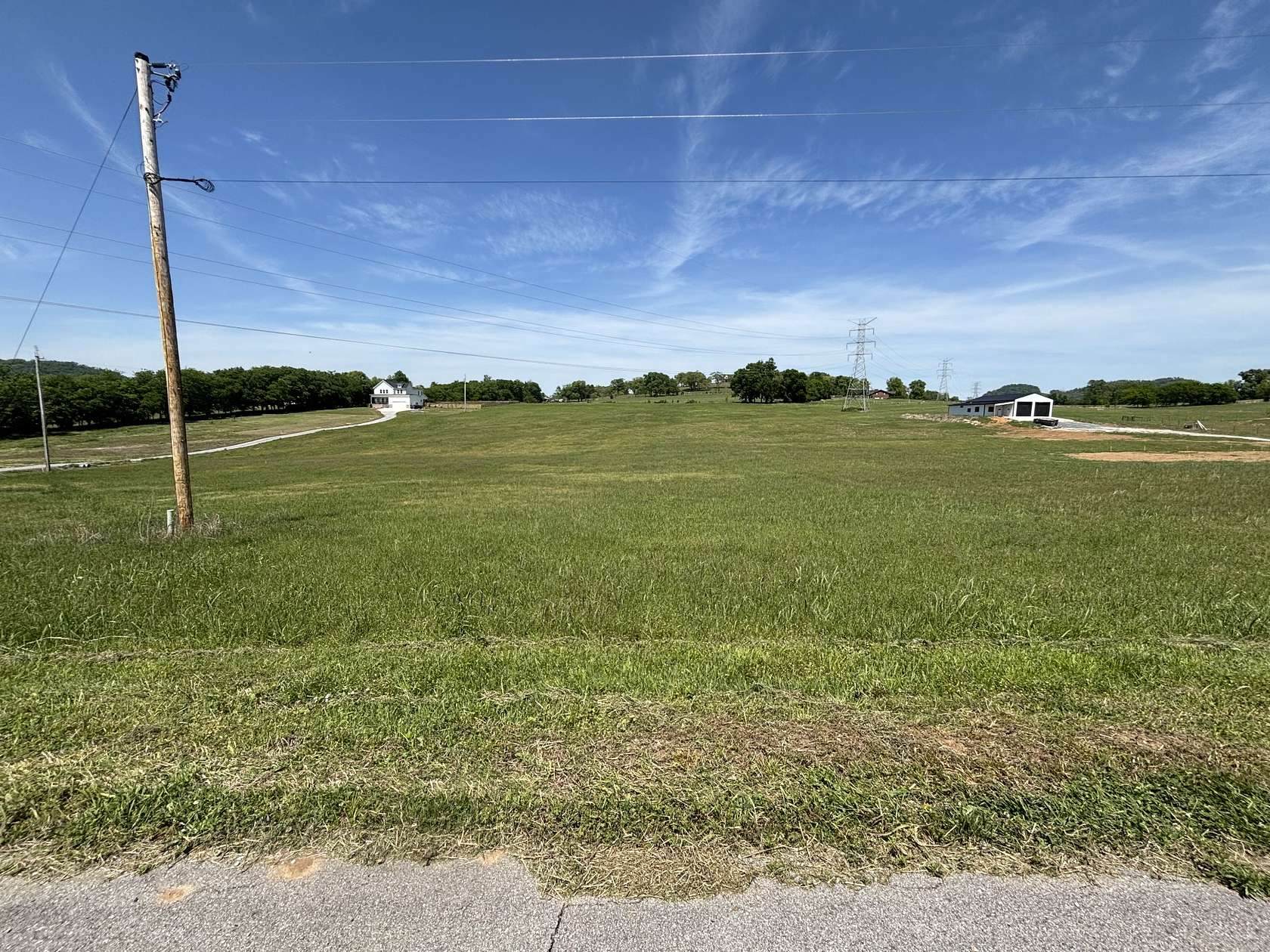 3.38 Acres of Residential Land for Sale in Hartsville, Tennessee
