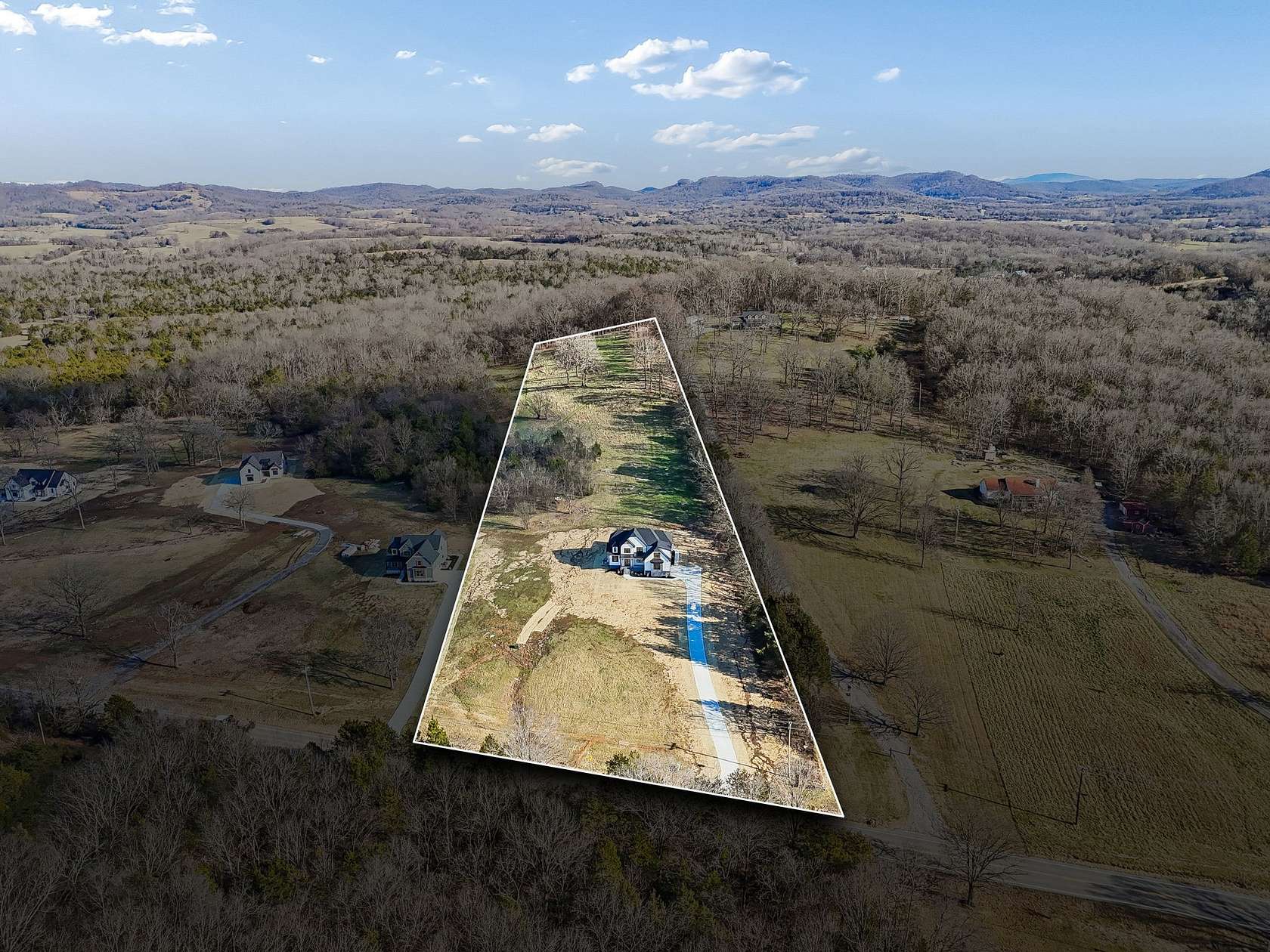 5 Acres of Land with Home for Sale in Lebanon, Tennessee