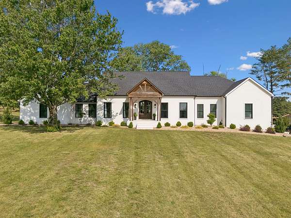 7 Acres of Land with Home for Sale in Columbia, Tennessee