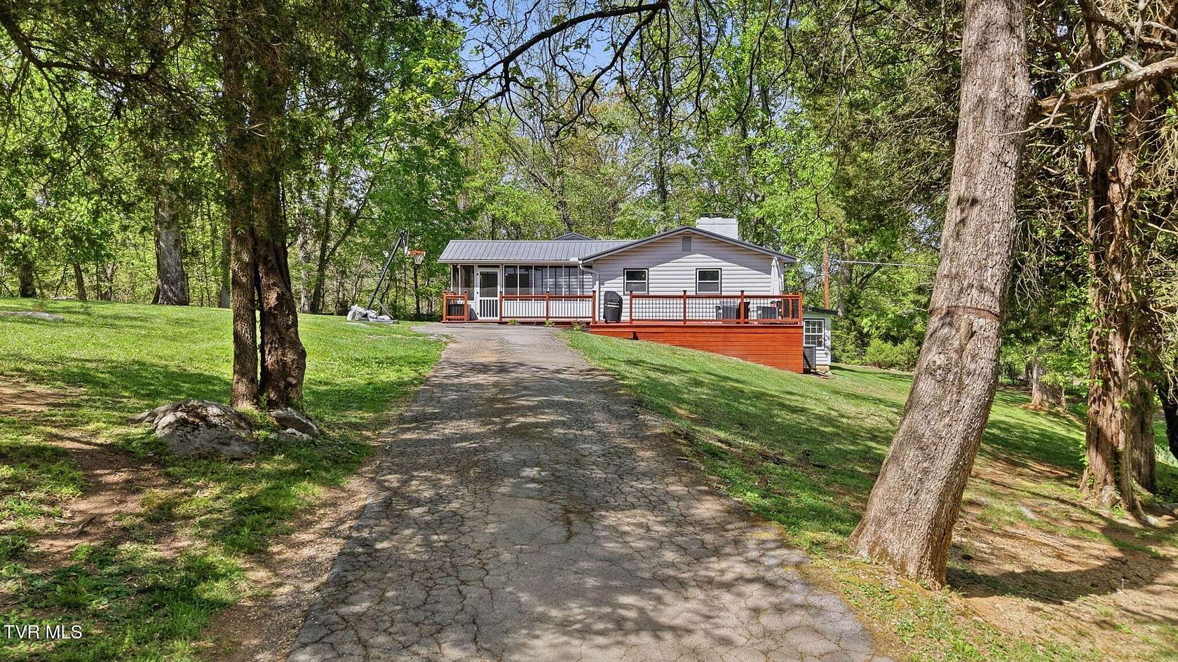3.2 Acres of Land with Home for Sale in Piney Flats, Tennessee