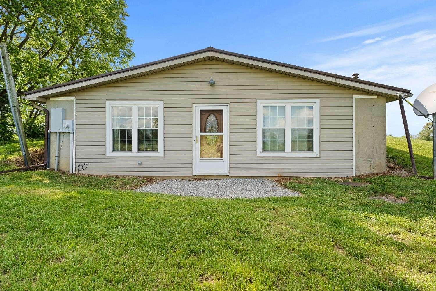 10.5 Acres of Land with Home for Sale in Winchester, Ohio
