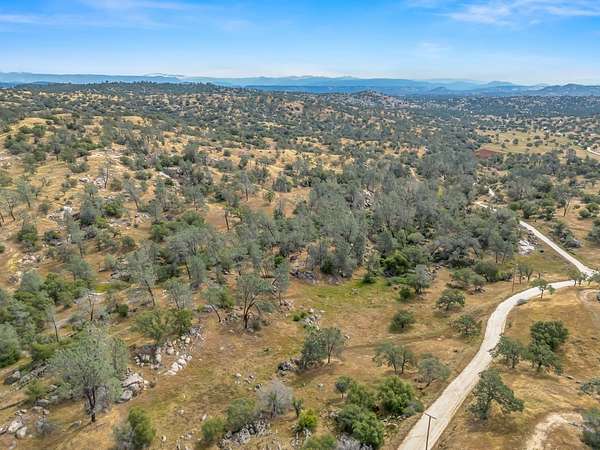 40 Acres of Land for Sale in Coarsegold, California
