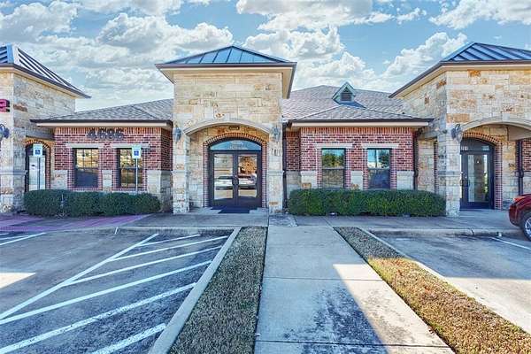 2 Acres of Improved Commercial Land for Sale in Plano, Texas