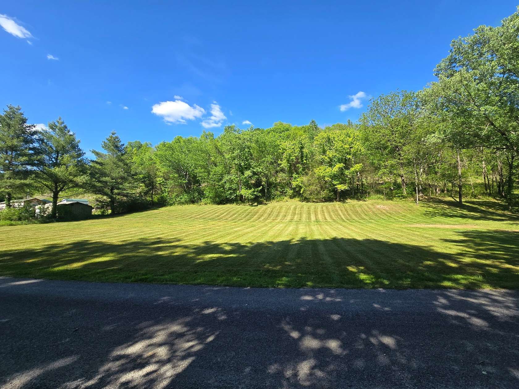 1.72 Acres of Residential Land for Sale in Pleasant Shade, Tennessee