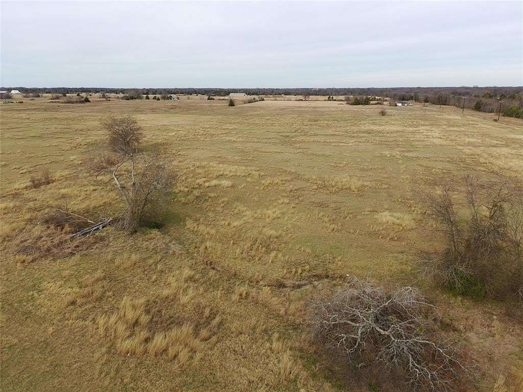 10 Acres of Residential Land for Sale in Sulphur Springs, Texas