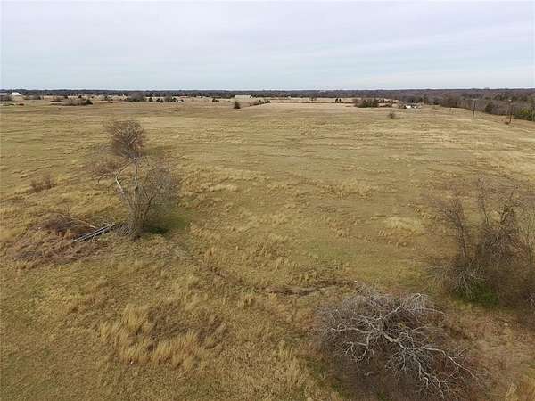 10 Acres of Residential Land for Sale in Sulphur Springs, Texas