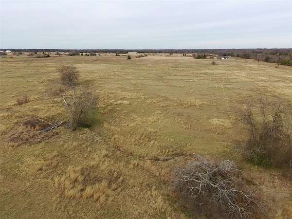 10 Acres of Land for Sale in Sulphur Springs, Texas