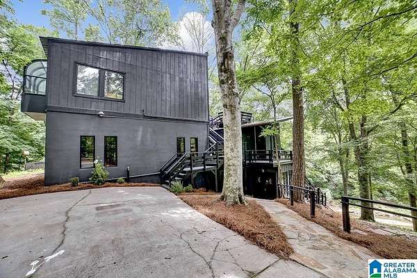 1.62 Acres of Land with Home for Lease in Hoover, Alabama