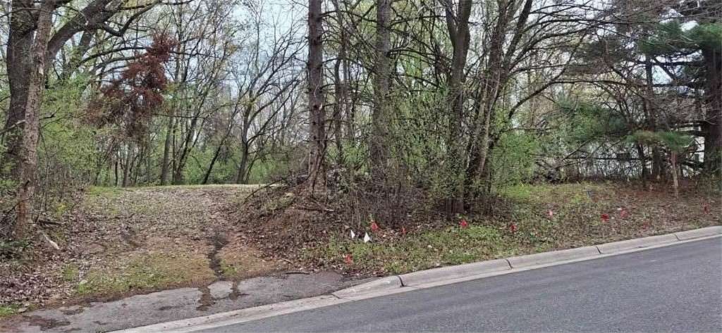 0.84 Acres of Residential Land for Sale in Maplewood, Minnesota