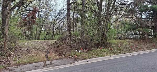 0.84 Acres of Residential Land for Sale in Maplewood, Minnesota