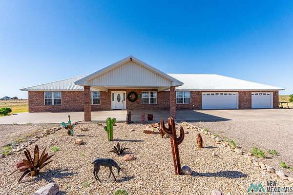 4.62 Acres of Land with Home for Sale in Portales, New Mexico