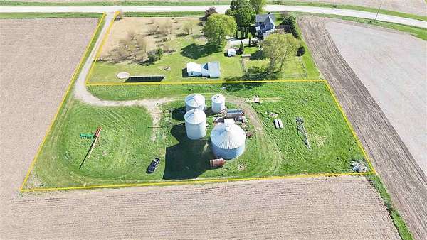 2 Acres of Land for Sale in Springdale Township, Iowa