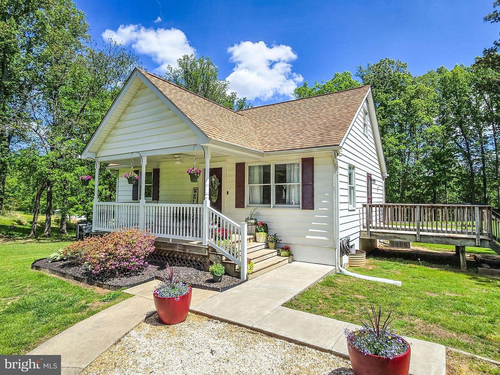 1.89 Acres of Land with Home for Sale in Jeffersonton, Virginia
