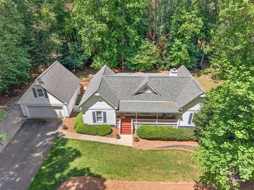 1.5 Acres of Land with Home for Sale in Jefferson, Georgia