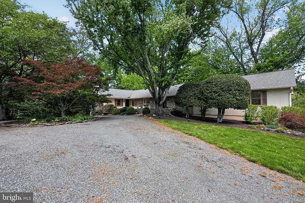 2 Acres of Land with Home for Sale in Darnestown, Maryland