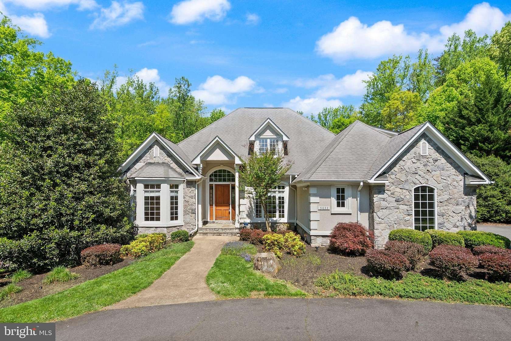 5 Acres of Land with Home for Sale in Fairfax, Virginia