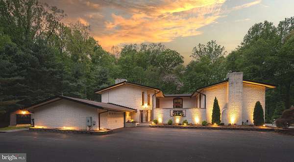 5 Acres of Land with Home for Sale in Fairfax Station, Virginia